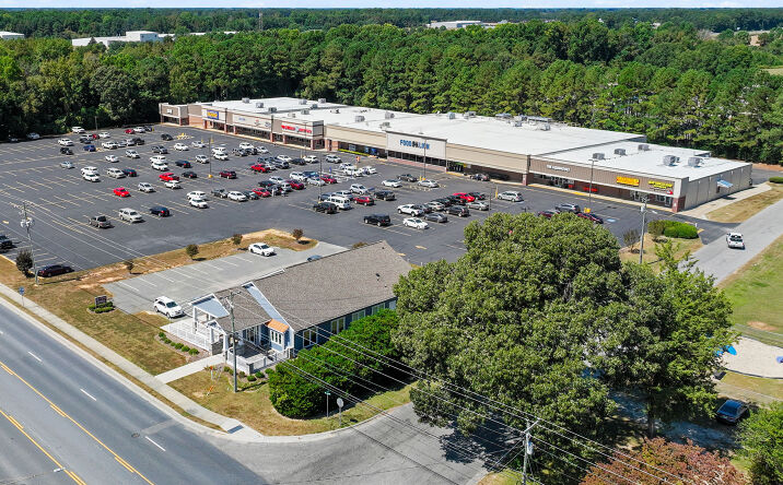 Pictures of Retail property located at 313 North Boulevard, Clinton, NC 28328 for lease - image #1