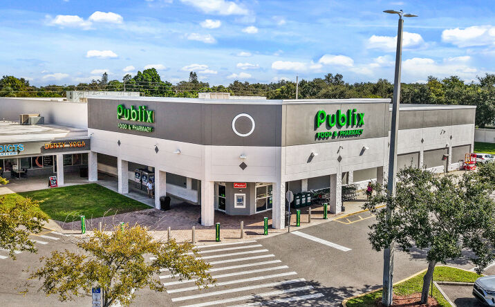 Pictures of Retail property located at 9201-9394 Oakhurst Road, Seminole, FL 33776 for lease - image #1