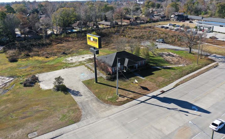 Pictures of Office property located at 12240 S Harrells Ferry Rd, Baton Rouge, LA 70816 for lease - image #1