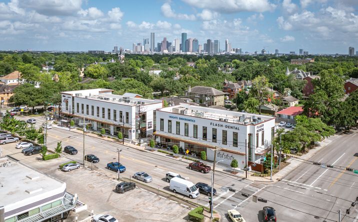 Pictures of Retail property located at 1051 Heights Blvd, Houston, TX 77008 for lease - image #1