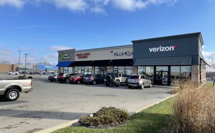 Pictures of Retail property located at 4002 Western Ave, Connersville, IN 47331 for lease - image #1