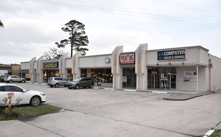 Pictures of Retail property located at 6269 Farm to Market 1960 Rd W, Houston, TX 77066 for lease - image #1