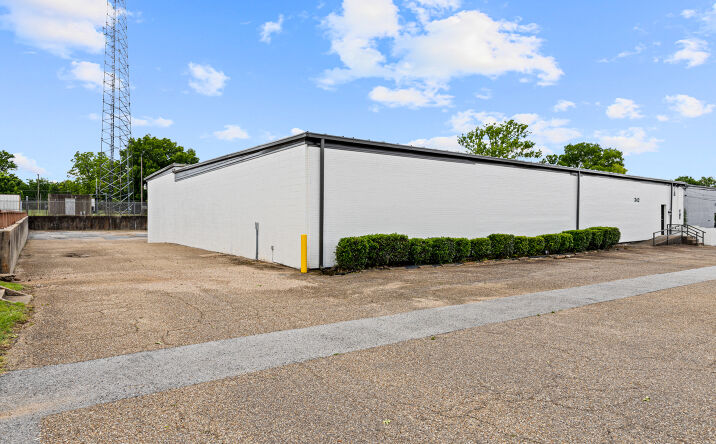 Pictures of Industrial property located at 342 W Cotton St, Longview, TX 75601 for lease - image #1