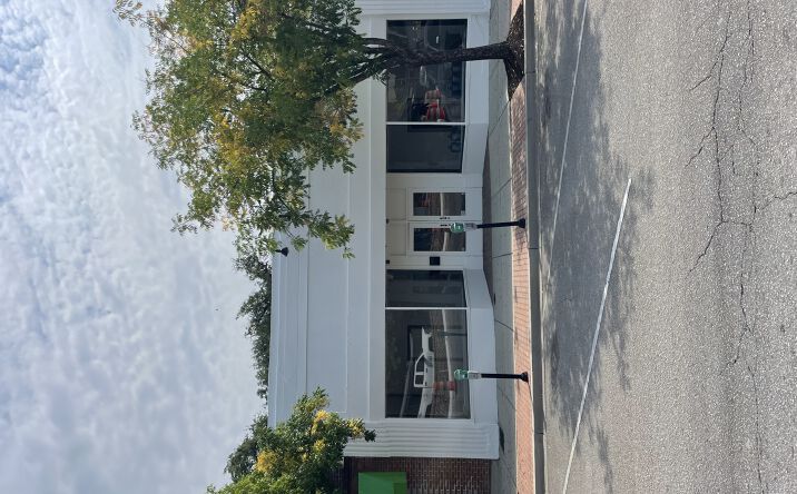 Pictures of Retail property located at 610 Harden St, Columbia, SC 29205 for lease - image #1
