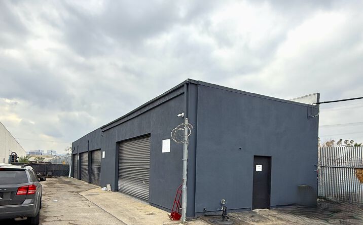 Pictures of Industrial property located at 21314 Sherman Way, Los Angeles, CA 91303 for lease - image #1