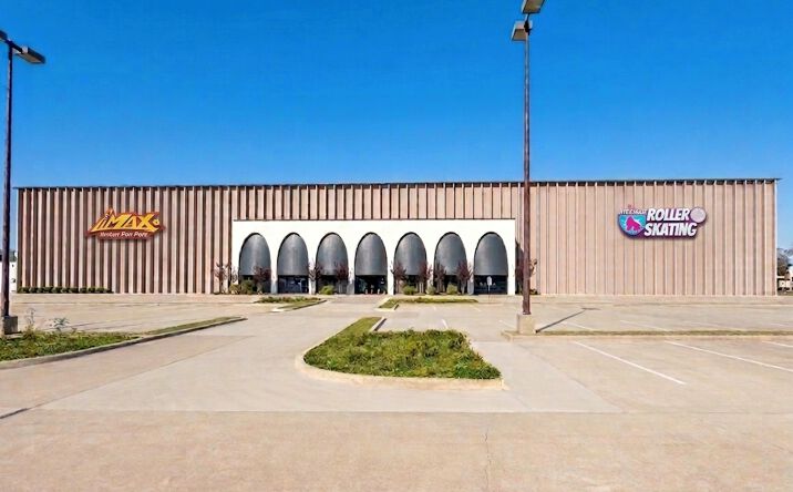 Pictures of Retail property located at 4355 Lyndon B Johnson Fwy, Farmers Branch, TX 75244 for lease - image #1