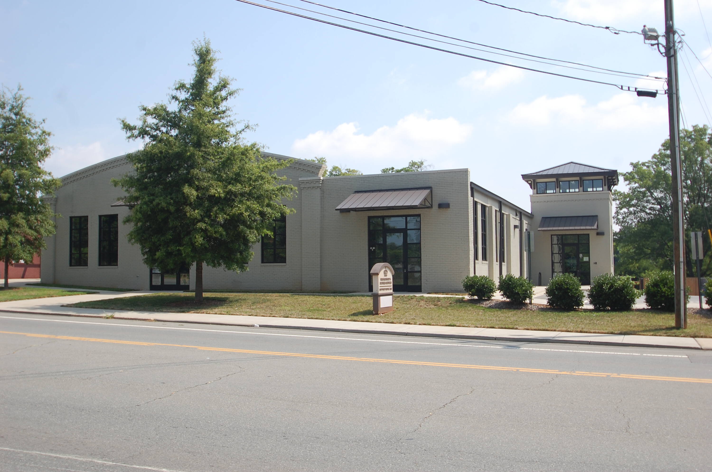 2730 Rozzelles Ferry Rd, Charlotte, NC 28208