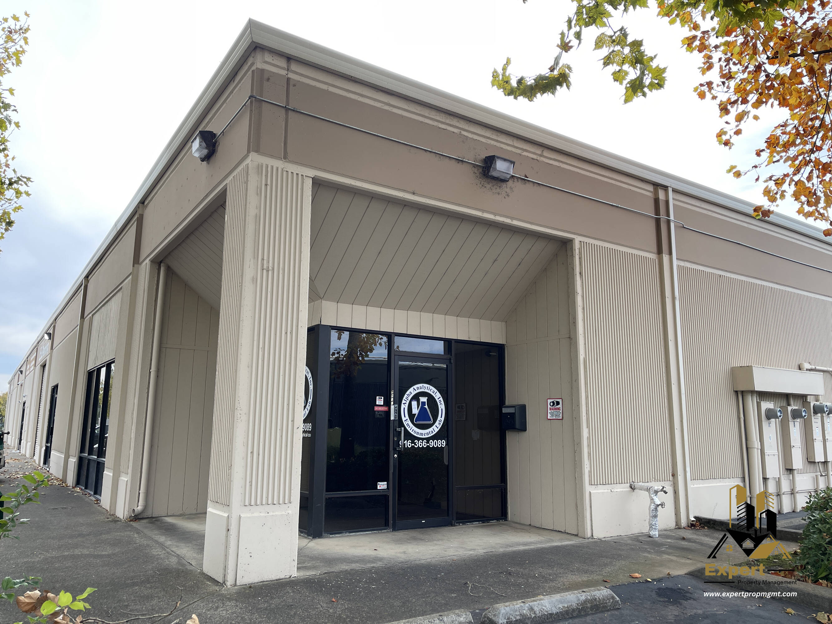 9891 Horn Rd, Sacramento, CA 95827