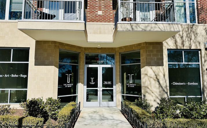 Pictures of Retail property located at 1108 S Main St, Greenville, SC 29601 for sales - image #1