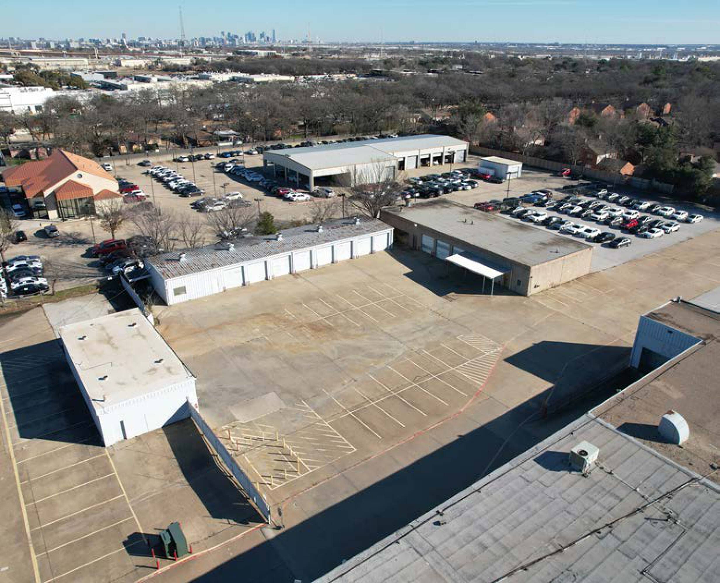 1450 - 1500 E. AIRPORT FWY, Irving, TX 75062 | Crexi.com