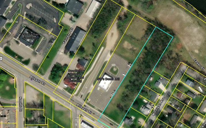 Pictures of Land property located at 552 W Allegan St, Plainwell, MI 49080 for lease - image #1