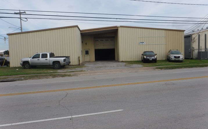 Pictures of Industrial property located at 6617 Dixie Dr, Houston, TX 77087 for lease - image #1