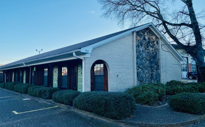 Pictures of Office property located at 315 Magazine St, Tupelo, MS 38804 for lease - image #1