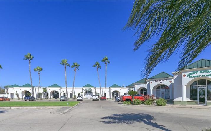 Pictures of Office property located at 1002 W Sam Houston Boulevard, Pharr, TX 78577 for lease - image #1