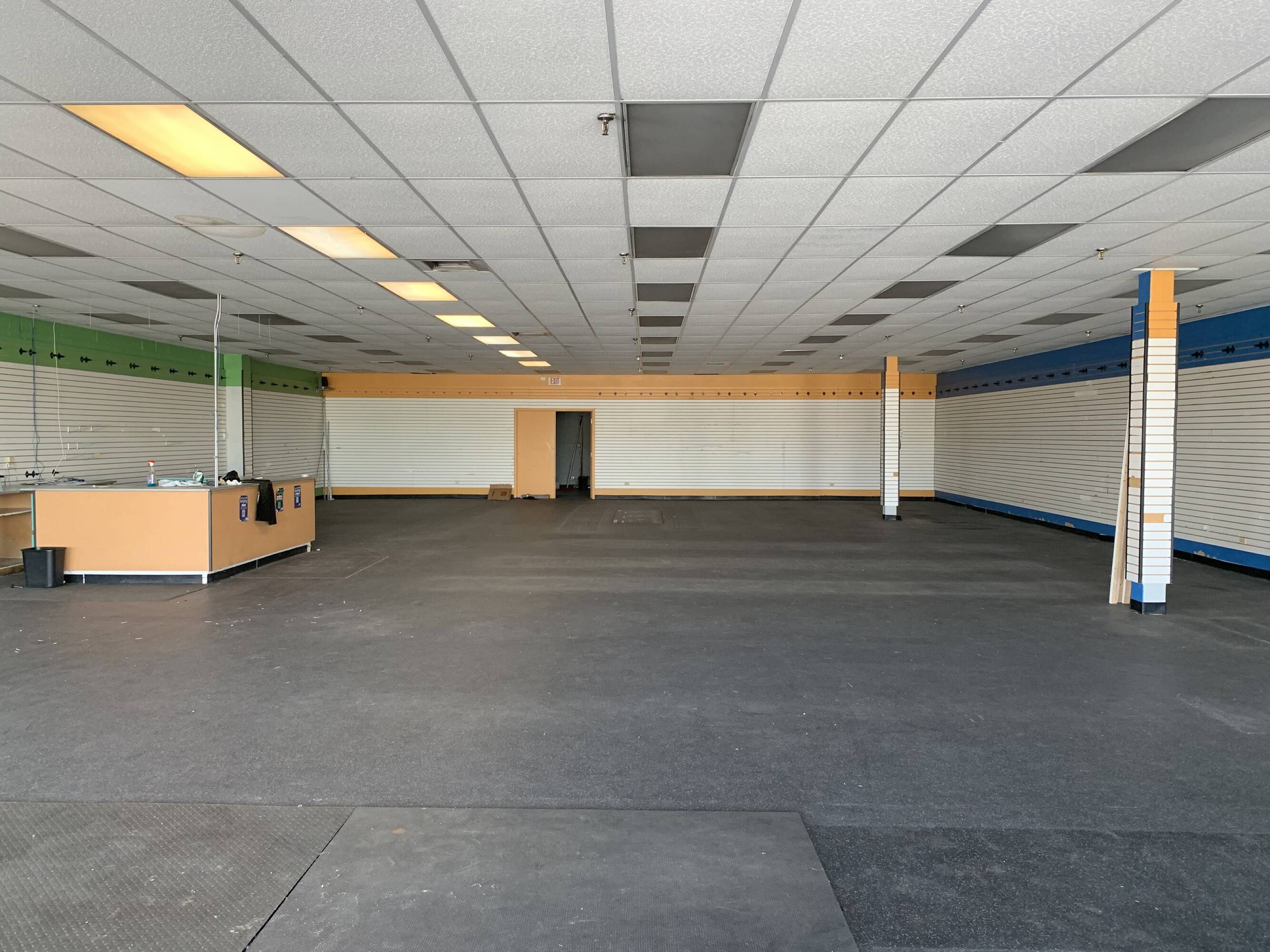 379 E N Ave, Villa Park, IL 60181
