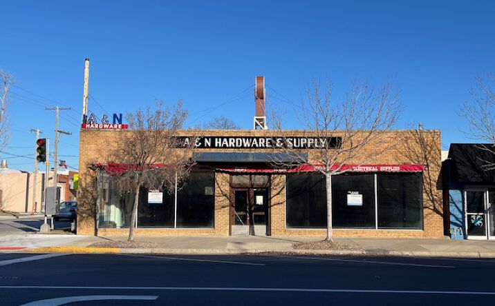 Pictures of Retail, Restaurant property located at 1561 Swift St, North Kansas City, MO 64116 for lease - image #1