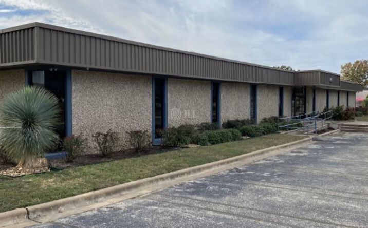 Pictures of Industrial property located at 1915 Kramer Lane, Austin, TX 78758 for lease - image #1