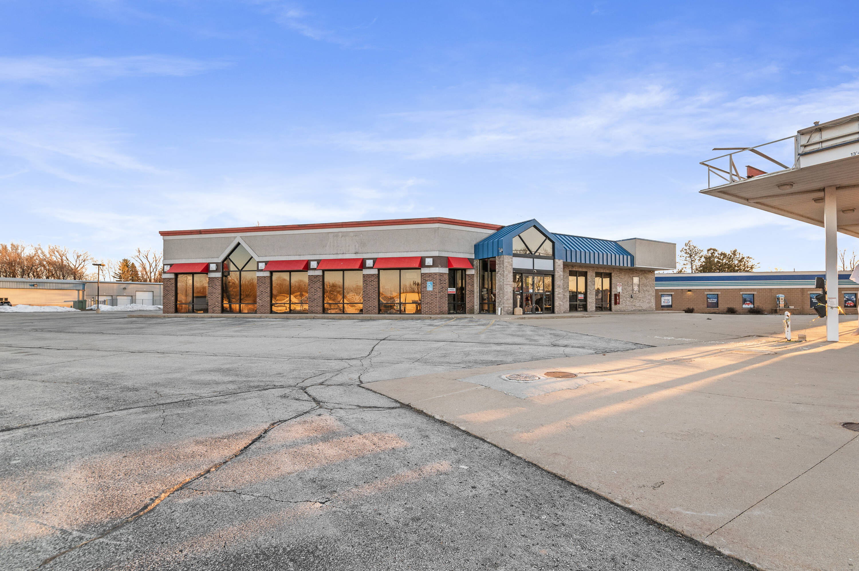 1845 Velp Ave, Green Bay, WI 54303