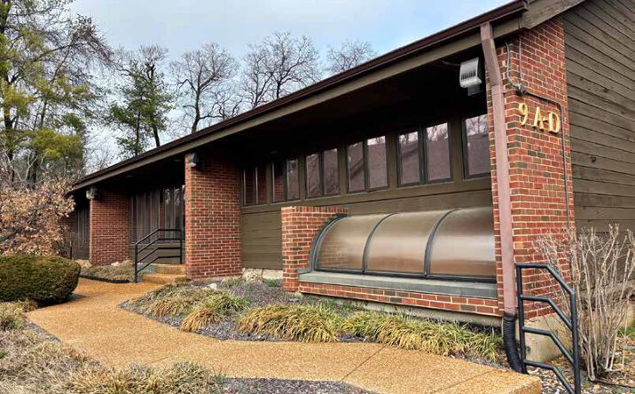 Pictures of Office property located at 9 The Pines Ct, St. Louis, MO 63141 for lease - image #1