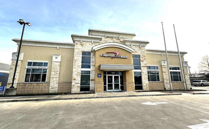 Pictures of Retail property located at 5431 Bissonnet St, Houston, TX 77081 for lease - image #1