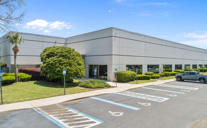 Pictures of Industrial property located at 1460 Vantage Way S, Jacksonville, FL 32218 for lease - image #1