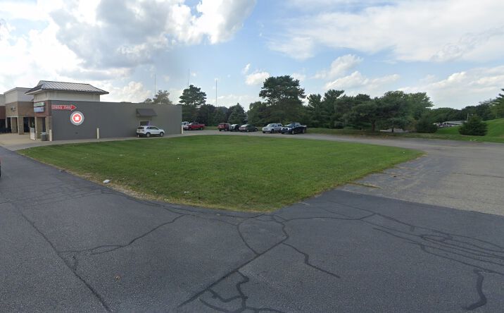 Pictures of Retail, Land, Restaurant property located at 5585 Gull Rd, Kalamazoo, MI 49048 for lease - image #1