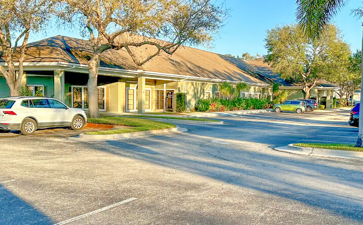 Pictures of Office property located at 1260 37th St, Vero Beach, FL 32960 for lease - image #1