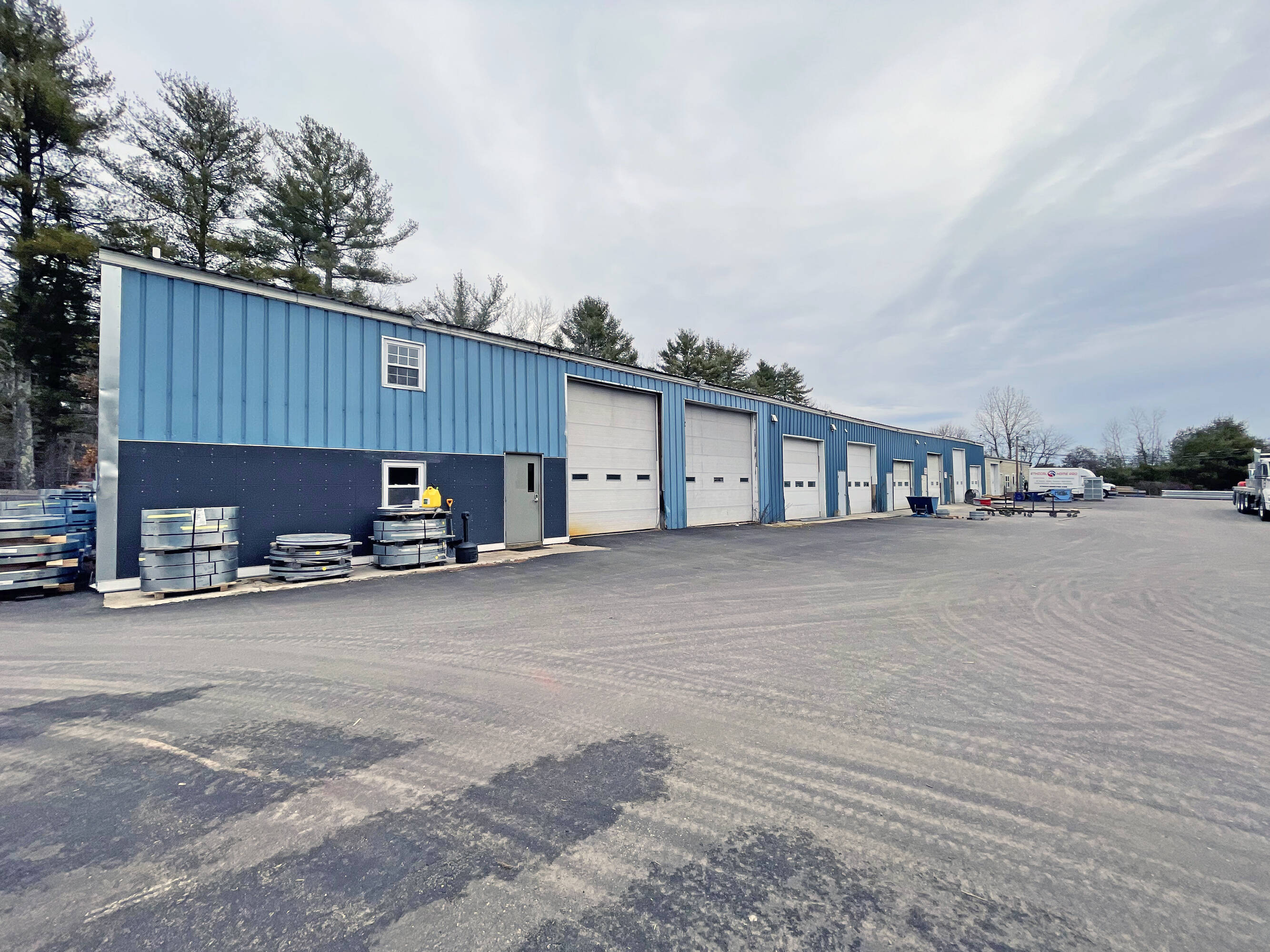 4 Old Nashua Rd, Londonderry, NH 03053