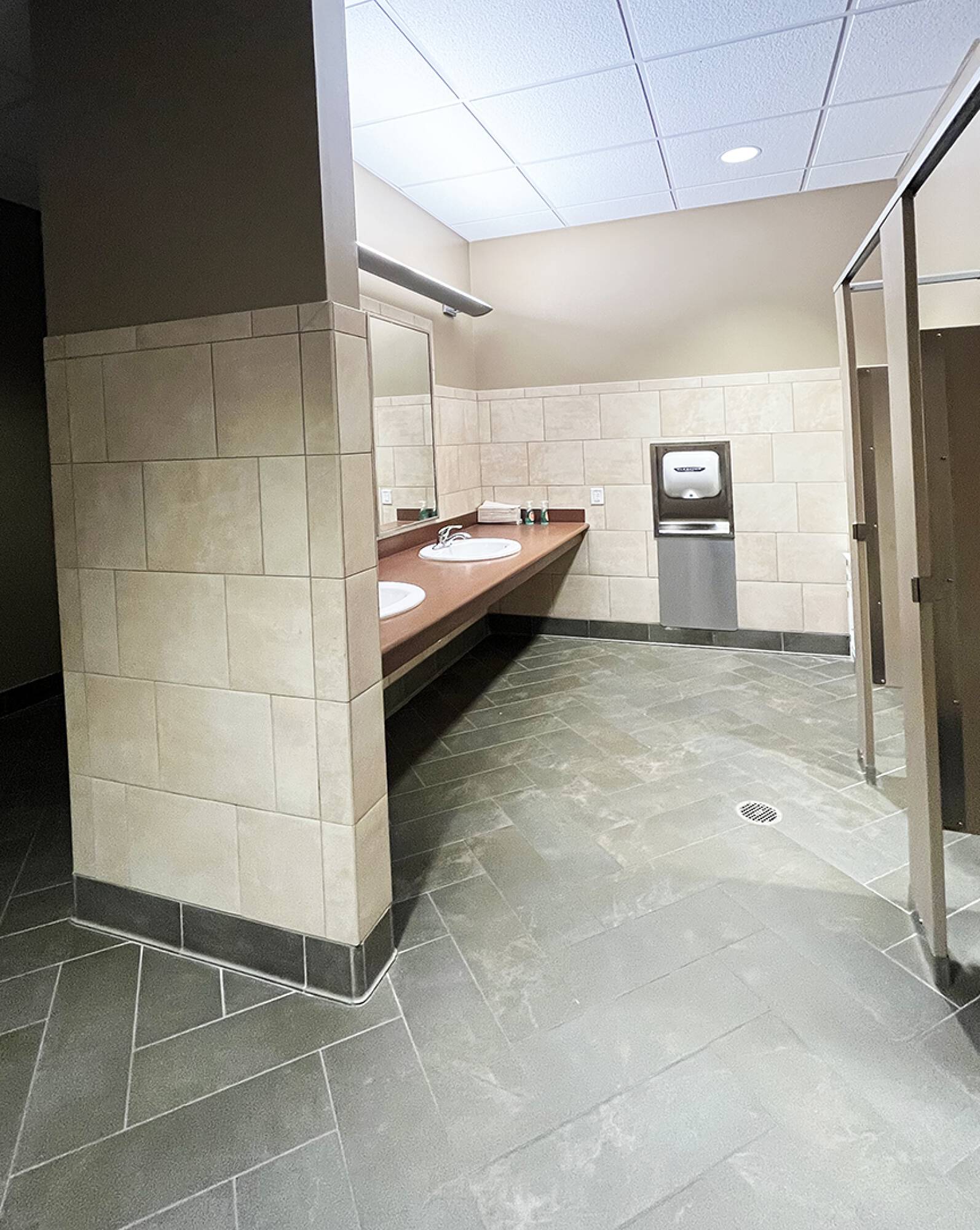 225 Old Baltimore Pike, Newark, DE 19702