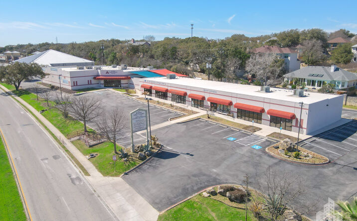 Pictures of Retail, Office property located at 16675 Huebner Rd, San Antonio, TX 78248 for lease - image #1