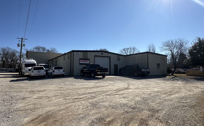 Pictures of Industrial property located at 3827 North Arkansas Street, Rogers, AR 72756 for lease - image #1