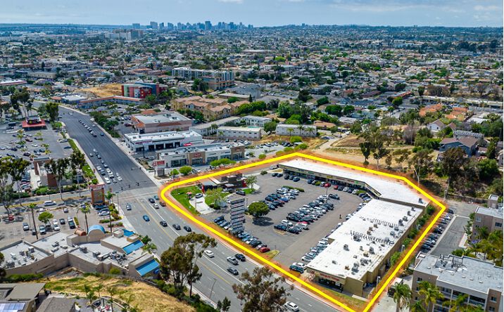Pictures of Retail property located at 1401 E Plaza Blvd, National City, CA 91950 for lease - image #1