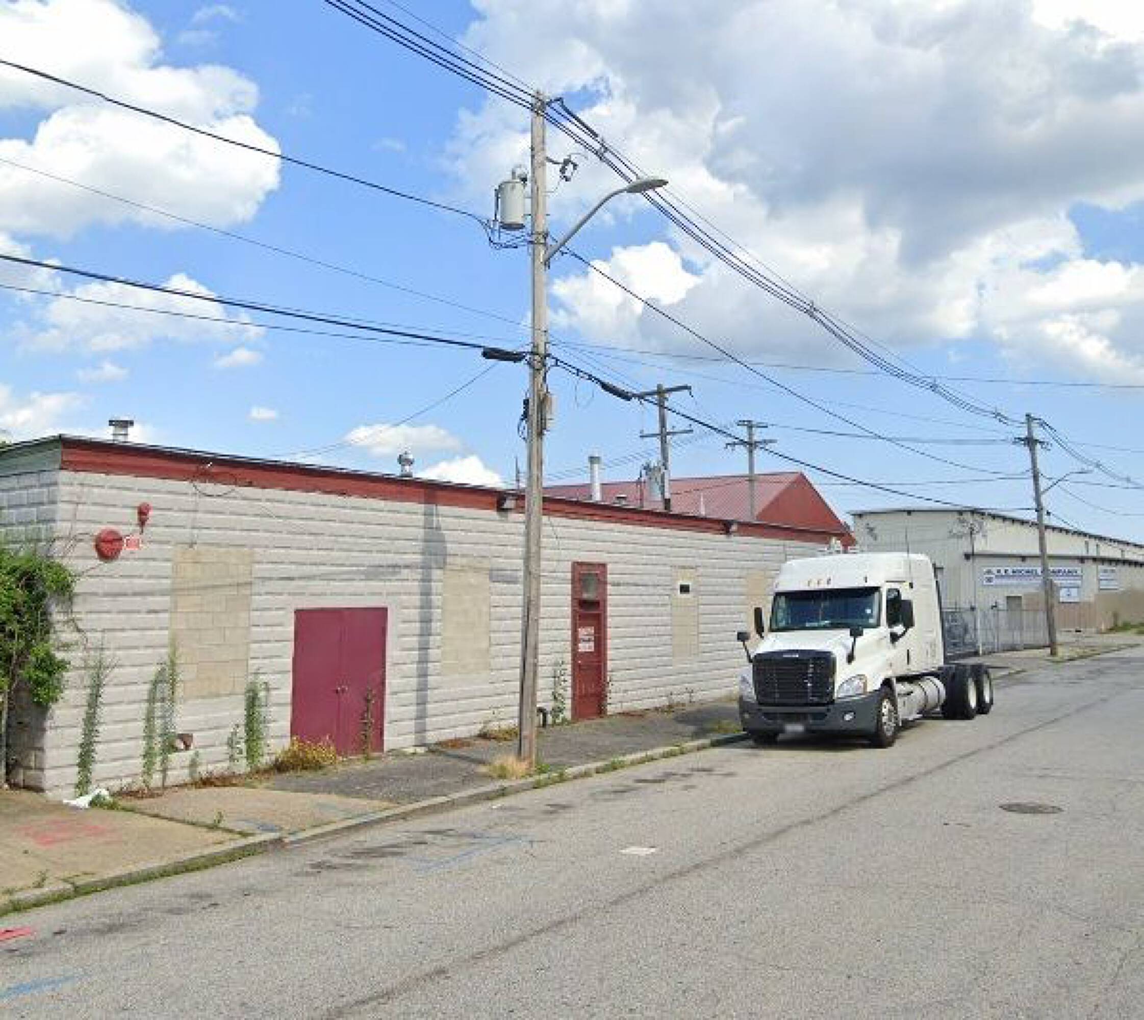 90 Narragansett Ave, Providence, RI 02907