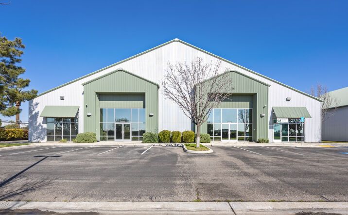 Pictures of Industrial property located at 4425 E Brundage Ln, Bakersfield, CA 93307 for lease - image #1