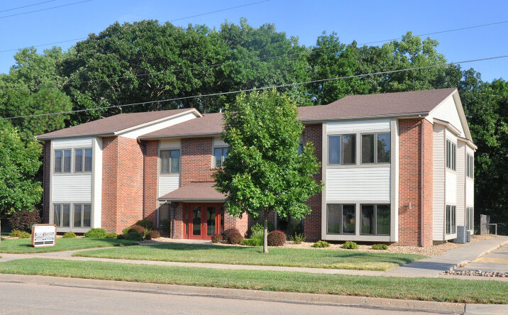 Pictures of Office property located at 5040 SW 28th St, Topeka, KS 66614 for lease - image #1