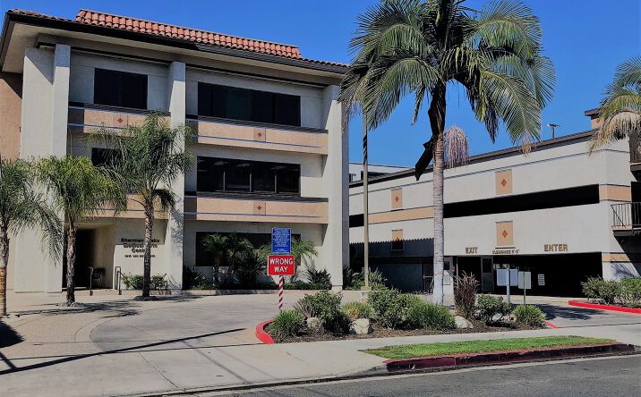 Pictures of Office property located at 4910 Van Nuys Blvd, Los Angeles, CA 91403 for lease - image #1