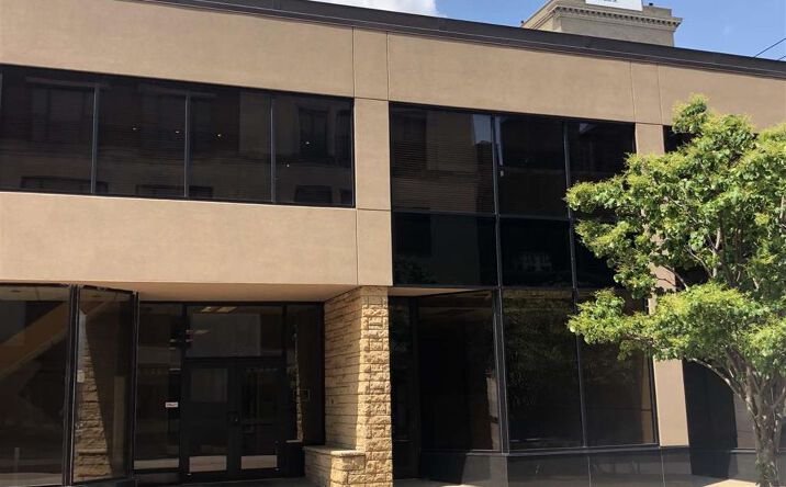 Pictures of Office property located at 225 W 8th St, Dubuque, IA 52001 for lease - image #1