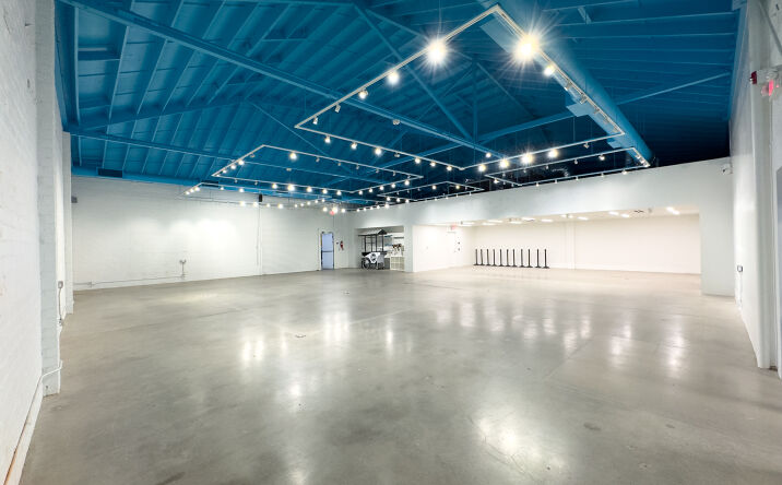 Pictures of Industrial, Retail, Special Purpose property located at 915 Venice Blvd., Los Angeles, CA 90015 for lease - image #1