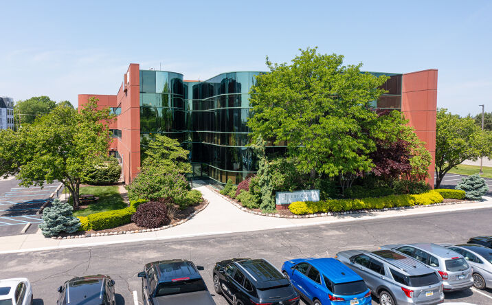 Pictures of Office property located at 6960 Orchard Lake Rd | West Bloomfield, West Bloomfield Township, MI 48324 for lease - image #1