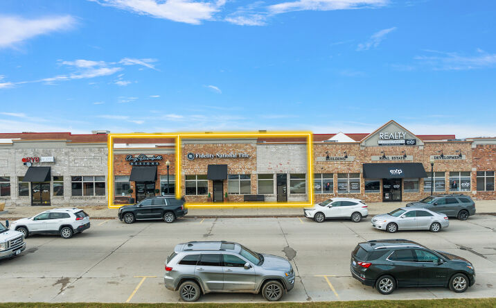 Pictures of Retail, Office property located at 45467 Market St, Shelby Twp, MI 48315 for lease - image #1