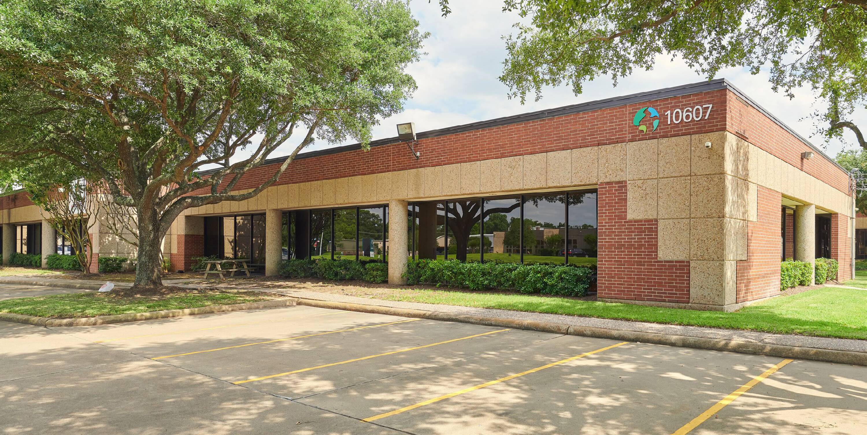 10607 Haddington Dr, Houston, TX 77043 | Crexi.com