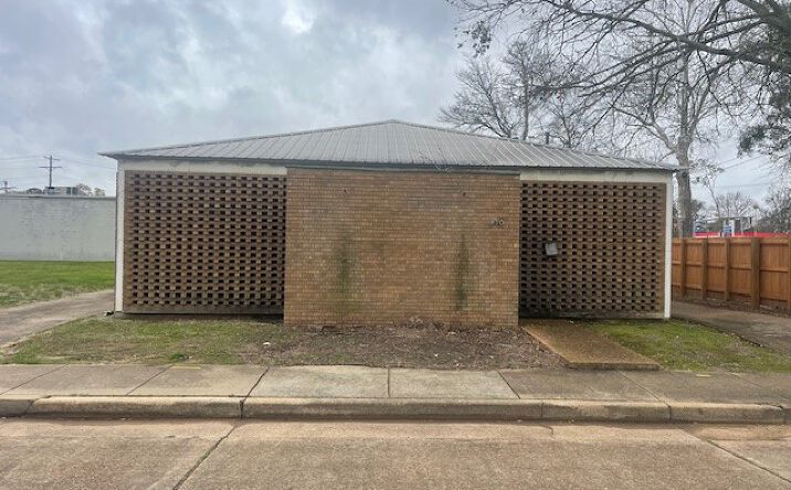 Pictures of Office property located at 810 16th St, Alexandria, LA 71301 for lease - image #1
