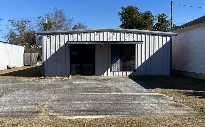 Pictures of Industrial property located at 110 Business Cir, Thomasville, GA 31792 for lease - image #1