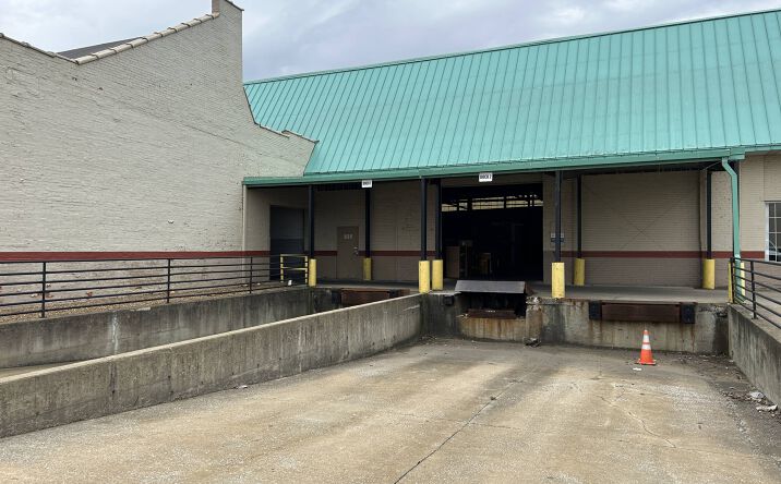 Pictures of Industrial property located at 827-909 E Franklin St, Evansville, IN 47711 for lease - image #1