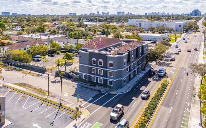 Pictures of Office property located at 2227 N Federal Hwy, Hollywood, FL 33020 for lease - image #1