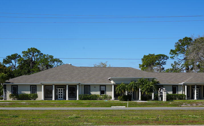 Pictures of Retail, Office property located at 8830 S Tamiami Trl, Sarasota, FL 34238 for lease - image #1
