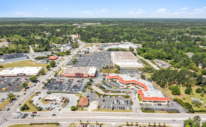 Pictures of Retail property located at 1370 Chestnut St, Orangeburg, SC 29115 for lease - image #1