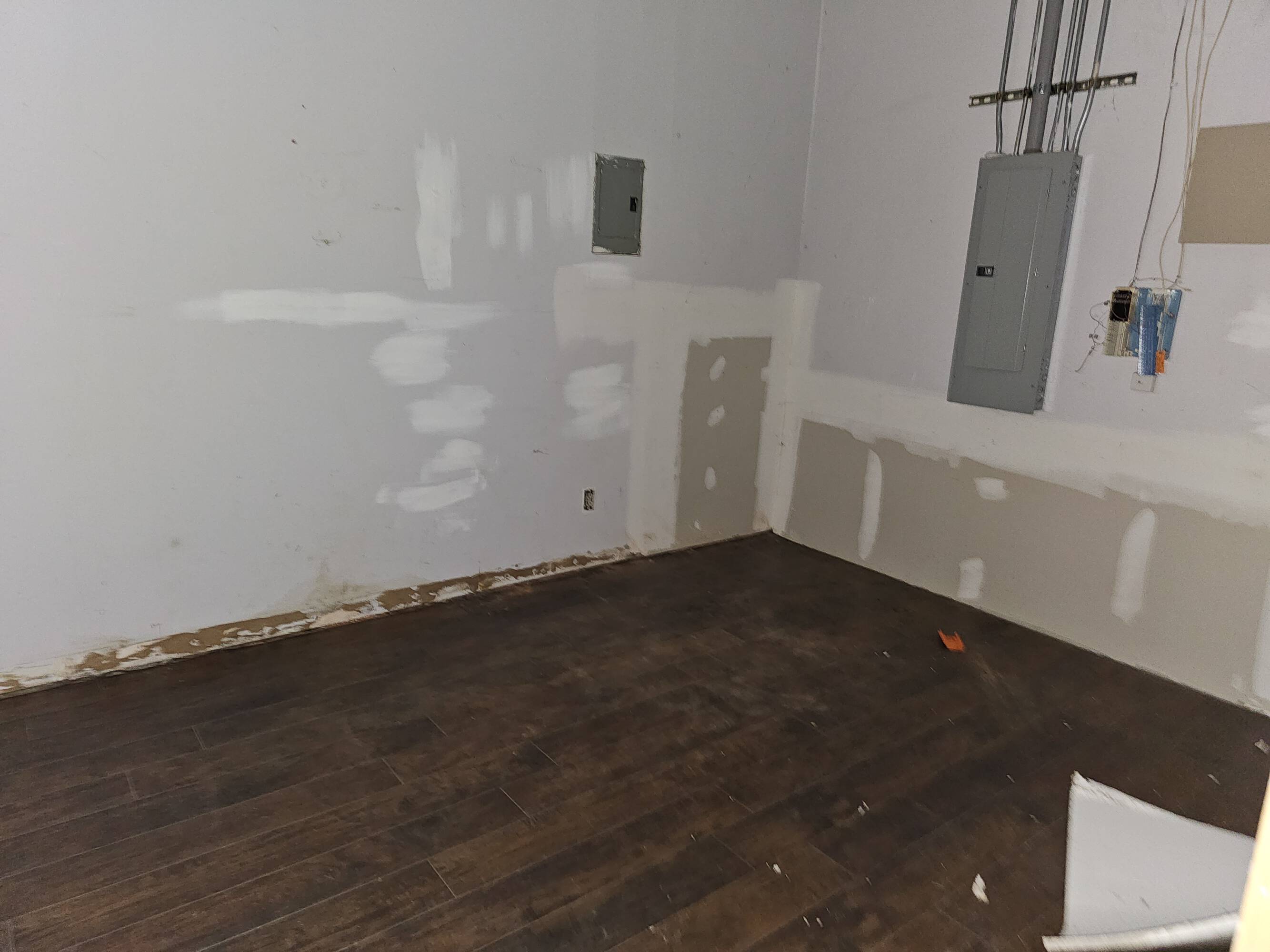1703338