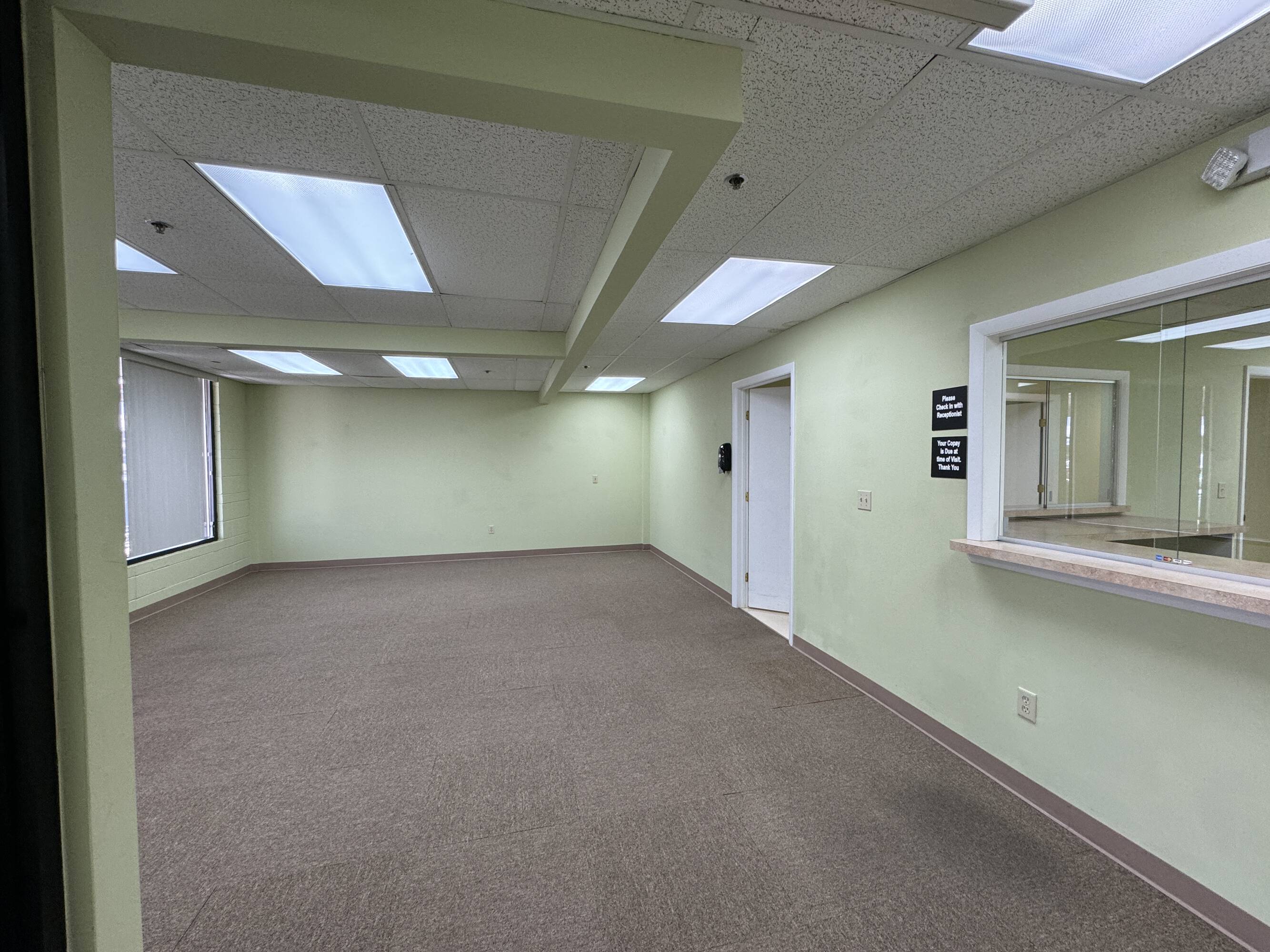 950 Yale Ave, Wallingford, CT 06492