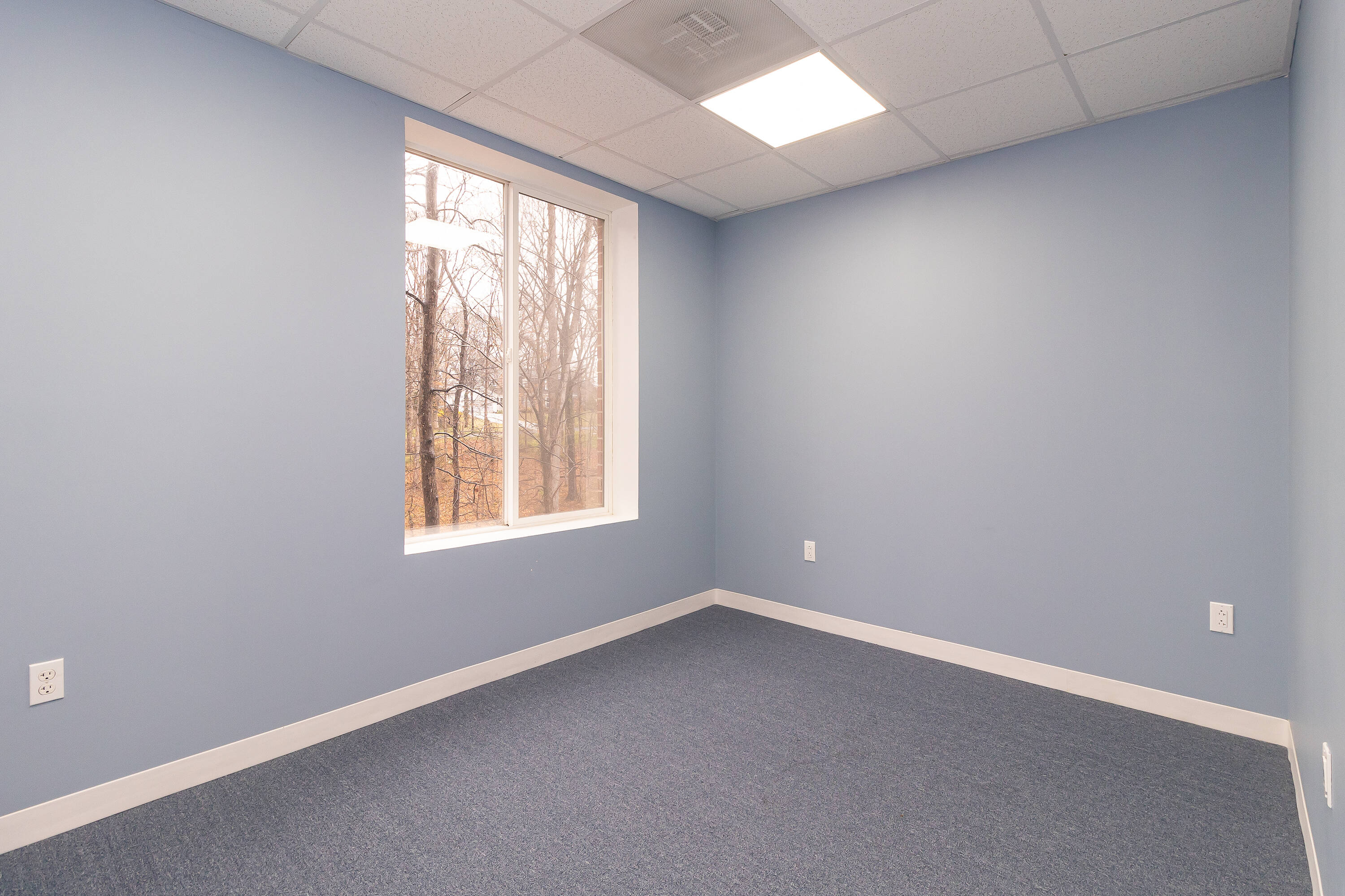 9430 Forestwood Ln, Manassas, VA 20110